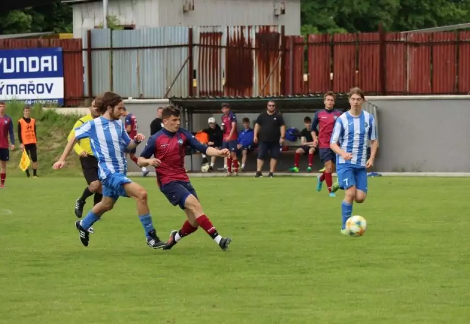 Dorostenci vypráskali Velkou Polom o třináct branek!