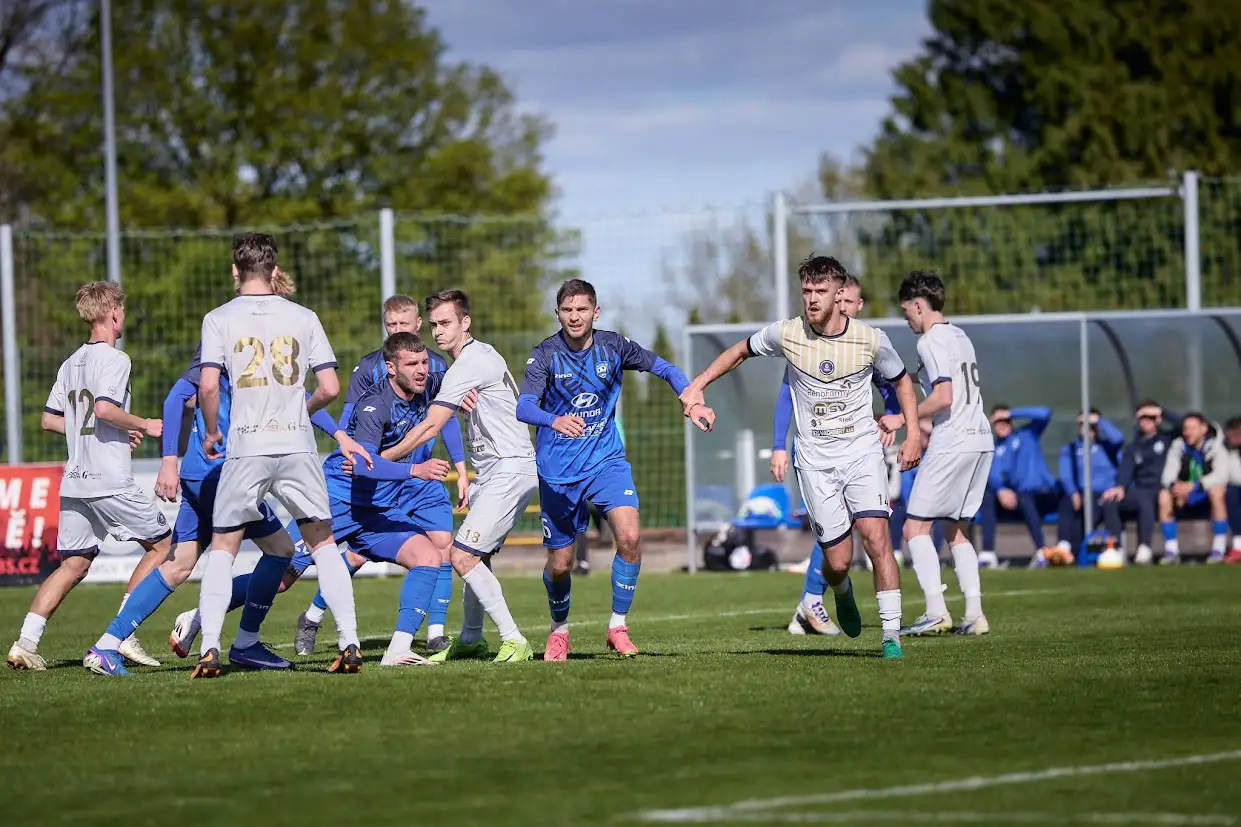 Efektivní Bílovec trestal, Jiskra odjela domů bez bodu