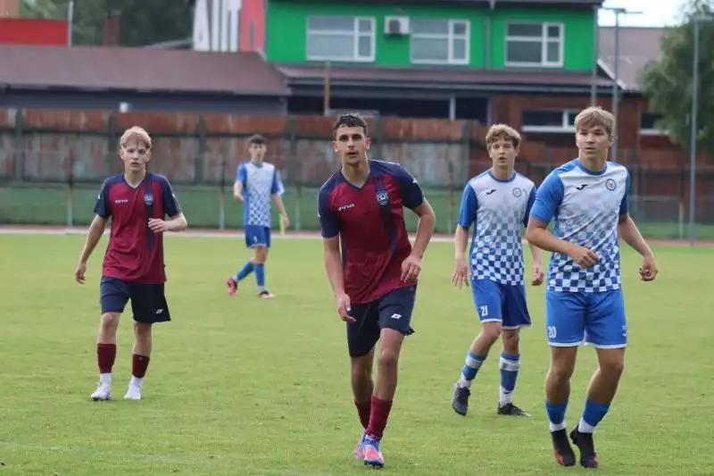 Devatenáctka porazila Přerov. Mladší dorost padl