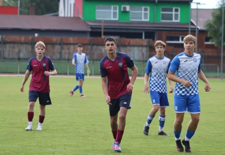 Devatenáctka porazila Přerov. Mladší dorost padl